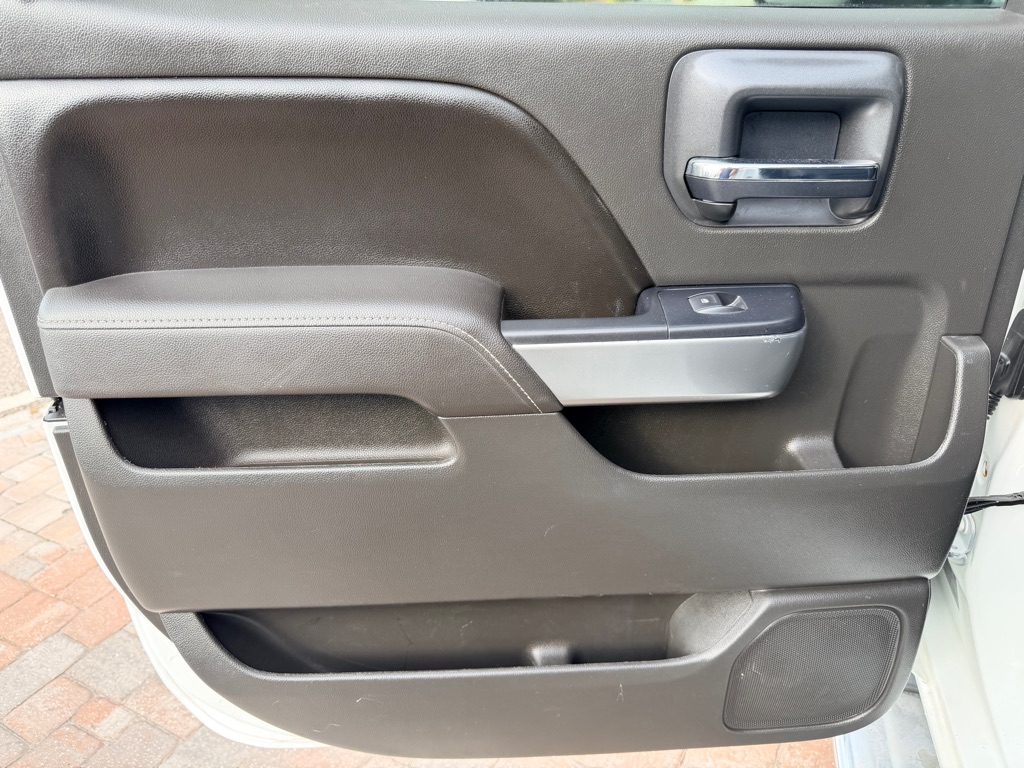 Photo 29 of this CHEVROLET SILVERADO 1500