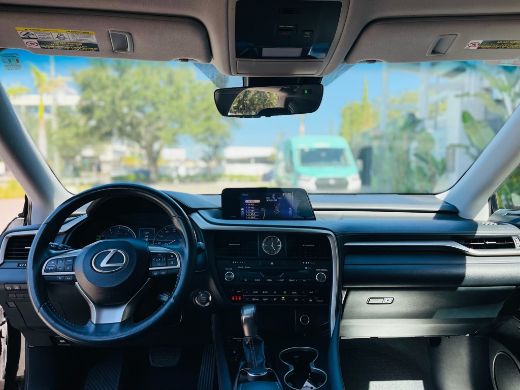 Photo 9 of this LEXUS RX