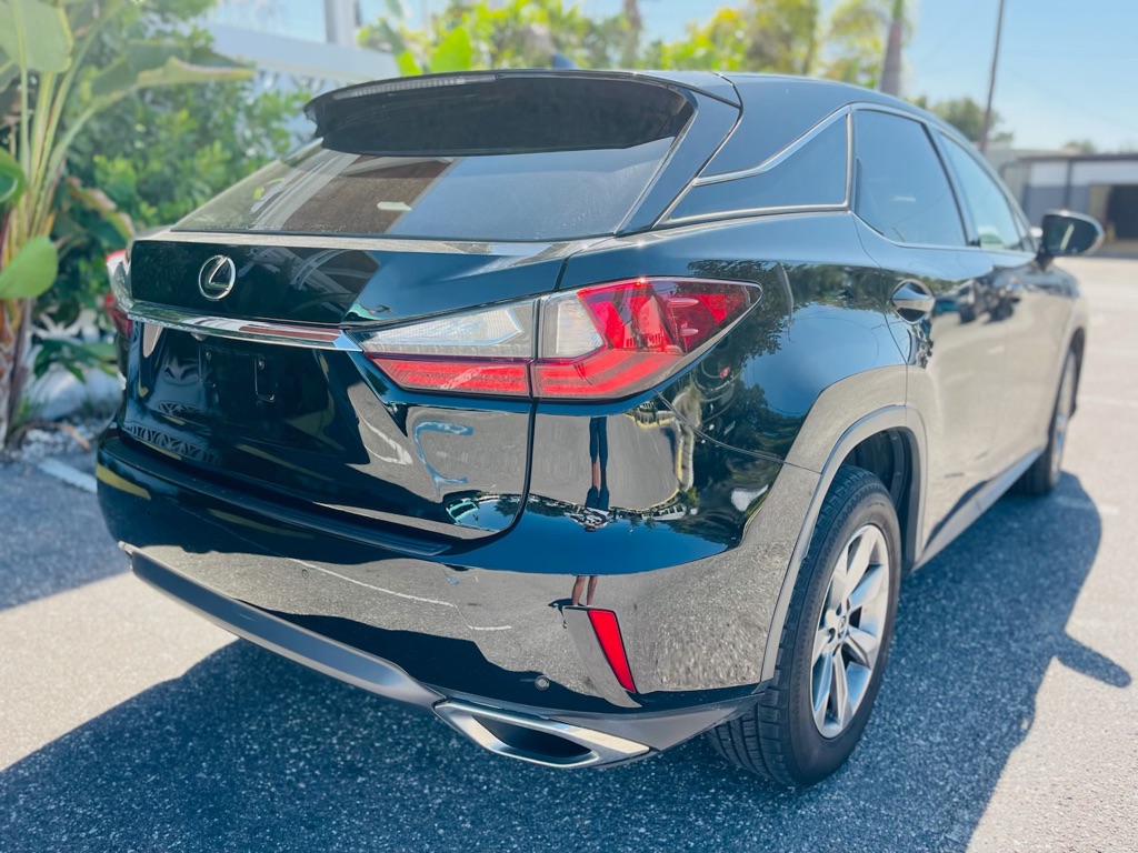 Photo 6 of this LEXUS RX