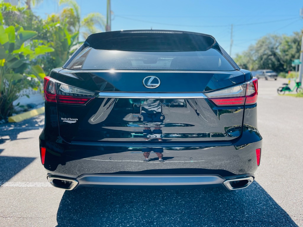 Photo 5 of this LEXUS RX