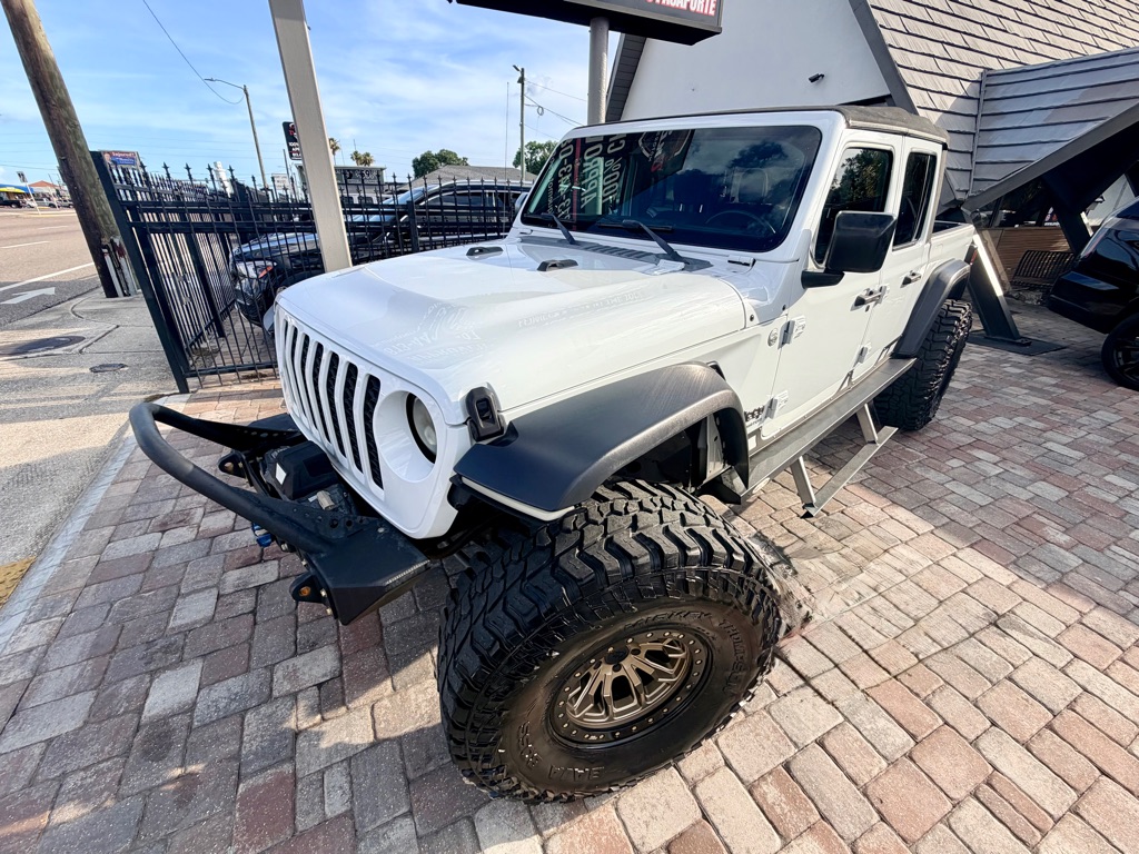 Photo 26 of this JEEP GLADIATOR