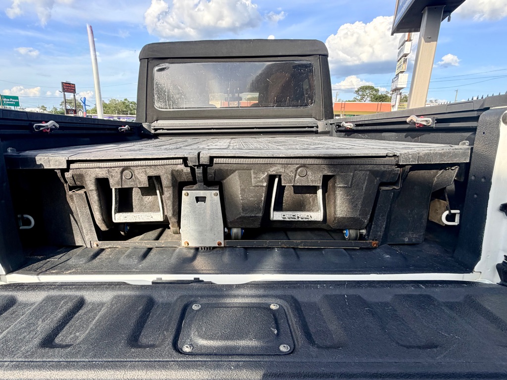 Photo 13 of this JEEP GLADIATOR