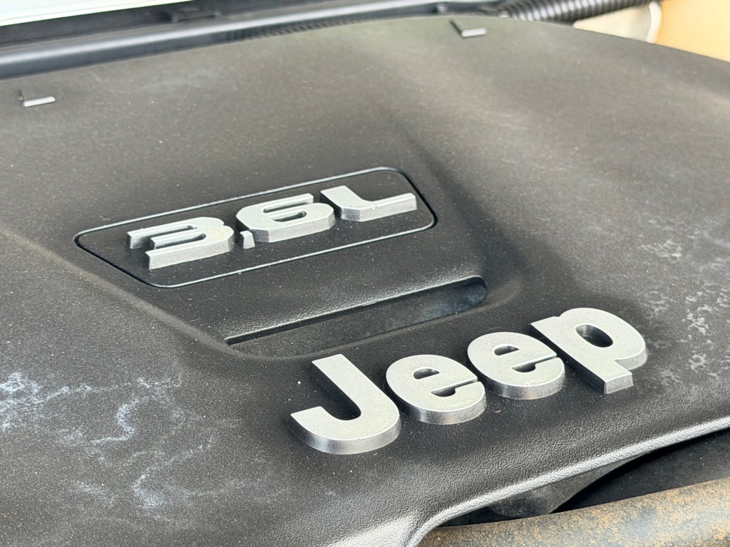 Photo 19 of this JEEP GLADIATOR