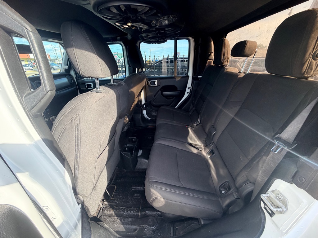 Photo 15 of this JEEP GLADIATOR
