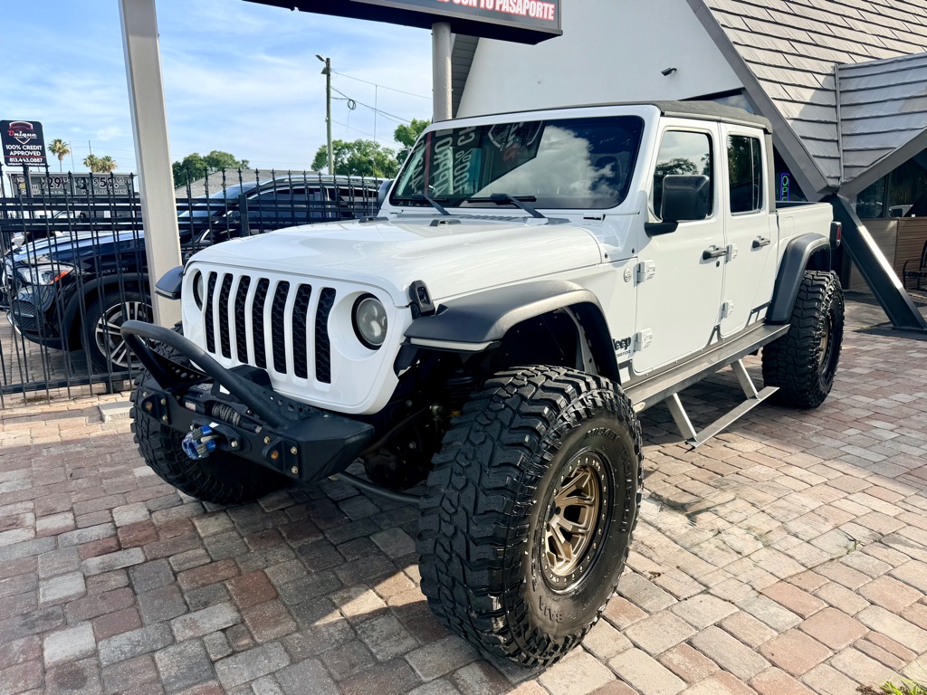 Photo 5 of this JEEP GLADIATOR