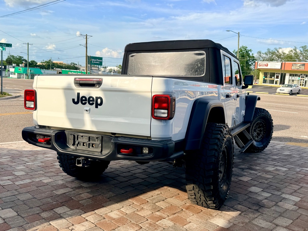 Photo 27 of this JEEP GLADIATOR