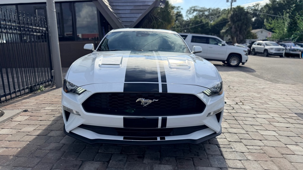 Photo 5 of this FORD MUSTANG PREMIUM
