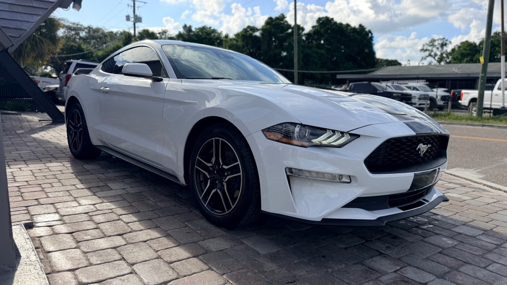 Photo 6 of this FORD MUSTANG PREMIUM