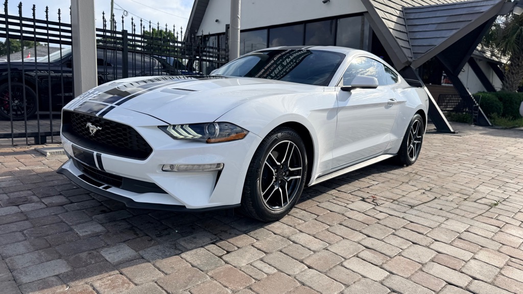 Photo 4 of this FORD MUSTANG PREMIUM