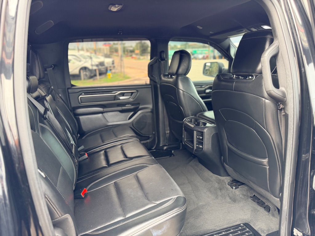 Photo 19 of this RAM 1500