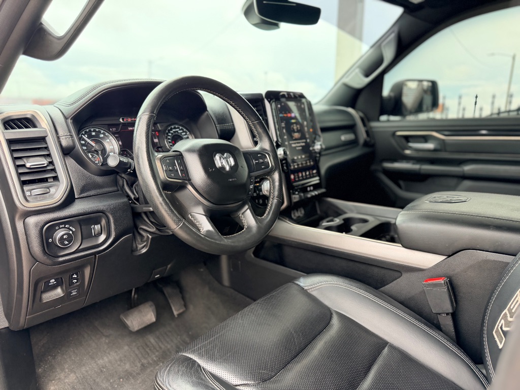 Photo 17 of this RAM 1500
