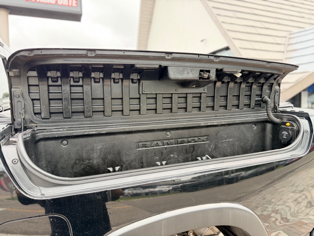 Photo 35 of this RAM 1500