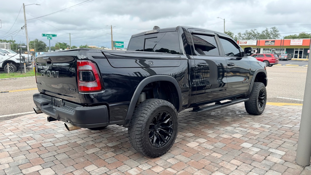 Photo 13 of this RAM 1500