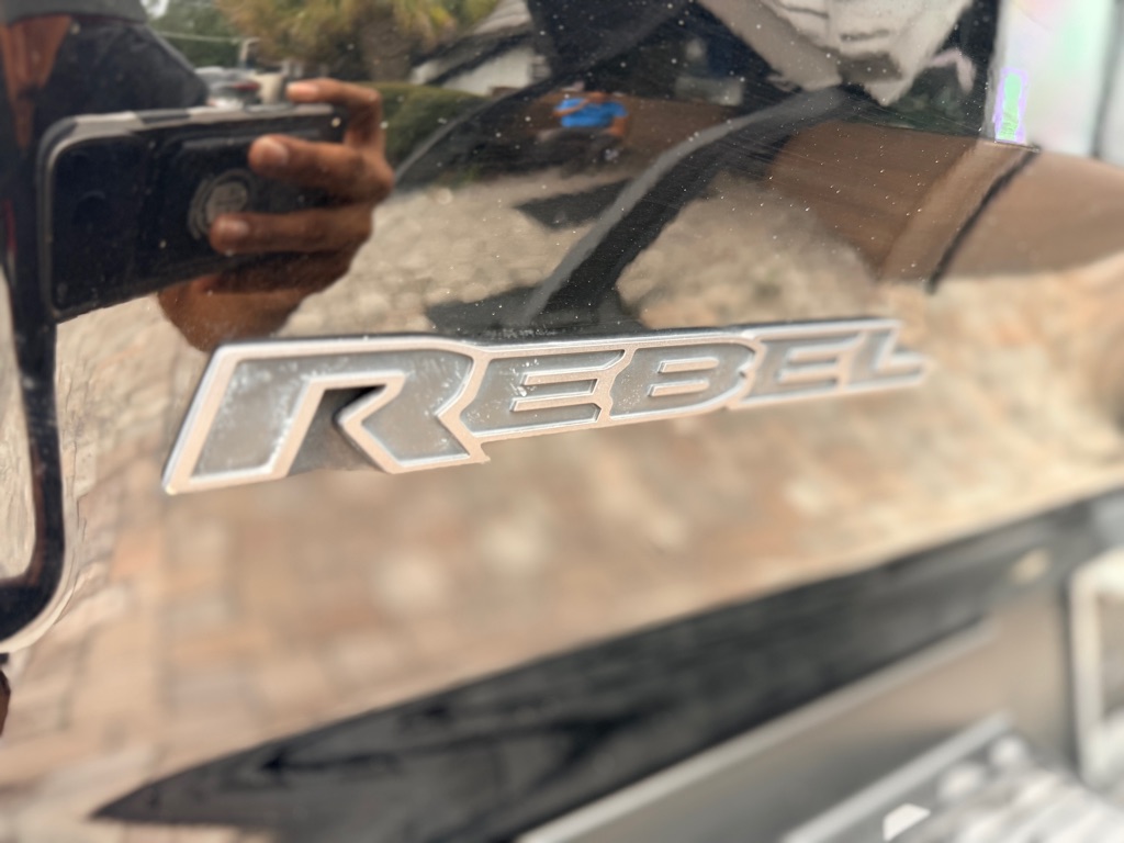 Photo 38 of this RAM 1500