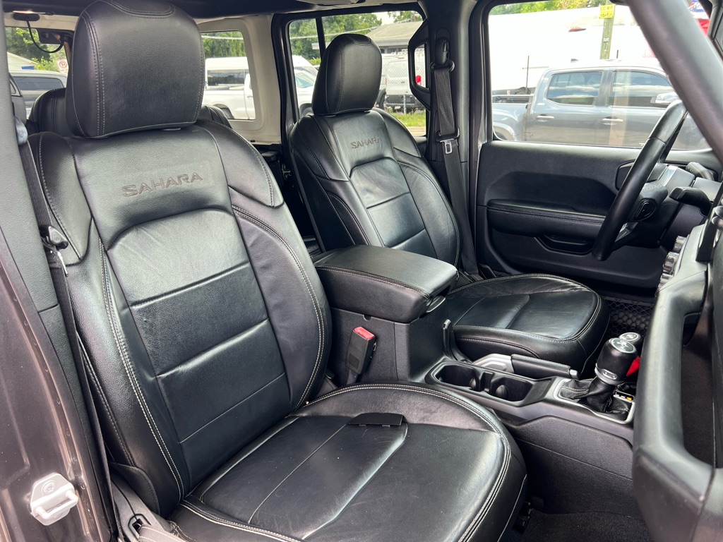 Photo 17 of this JEEP WRANGLER UNLIMI