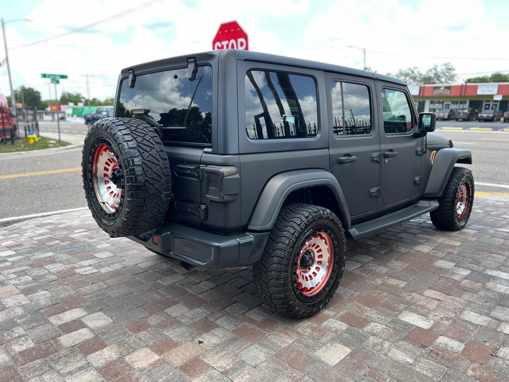 Photo 8 of this JEEP WRANGLER UNLIMI