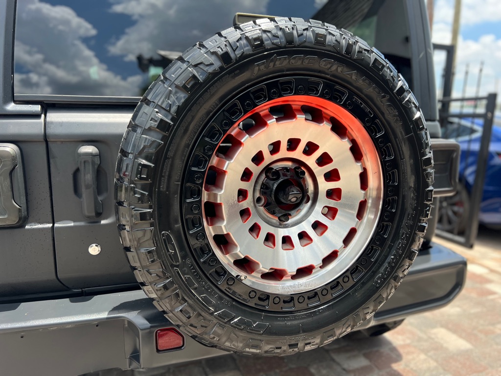 Photo 13 of this JEEP WRANGLER UNLIMI