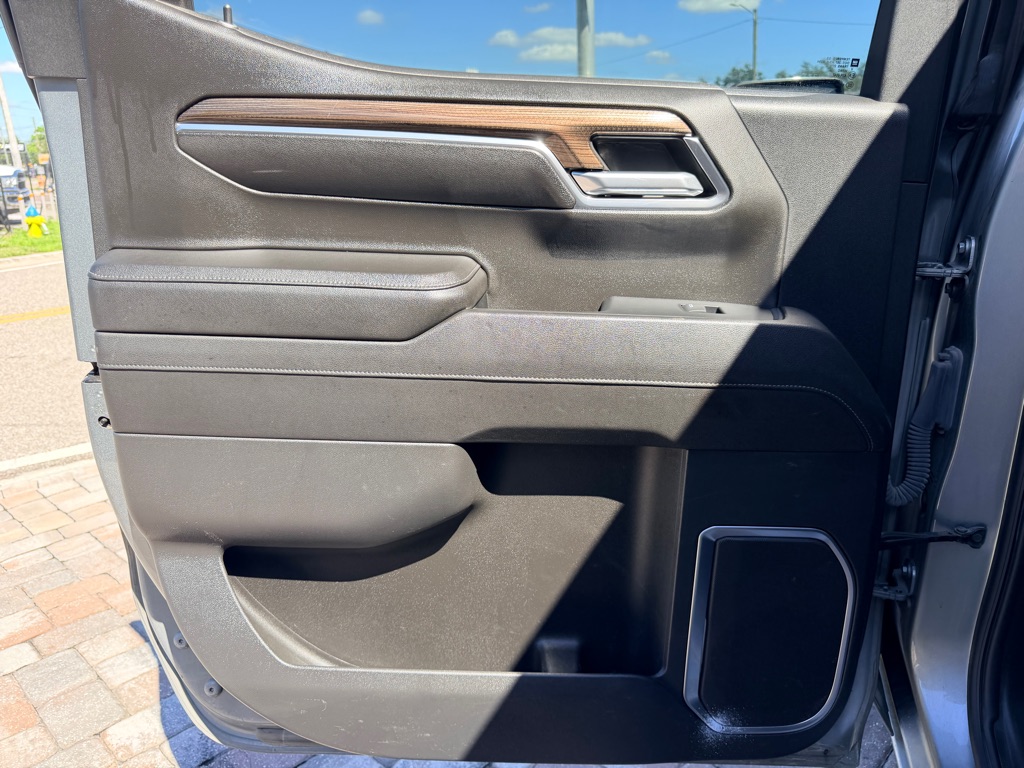 Photo 30 of this CHEVROLET SILVERADO 1500