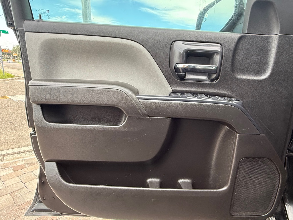 Photo 31 of this GMC SIERRA SLT