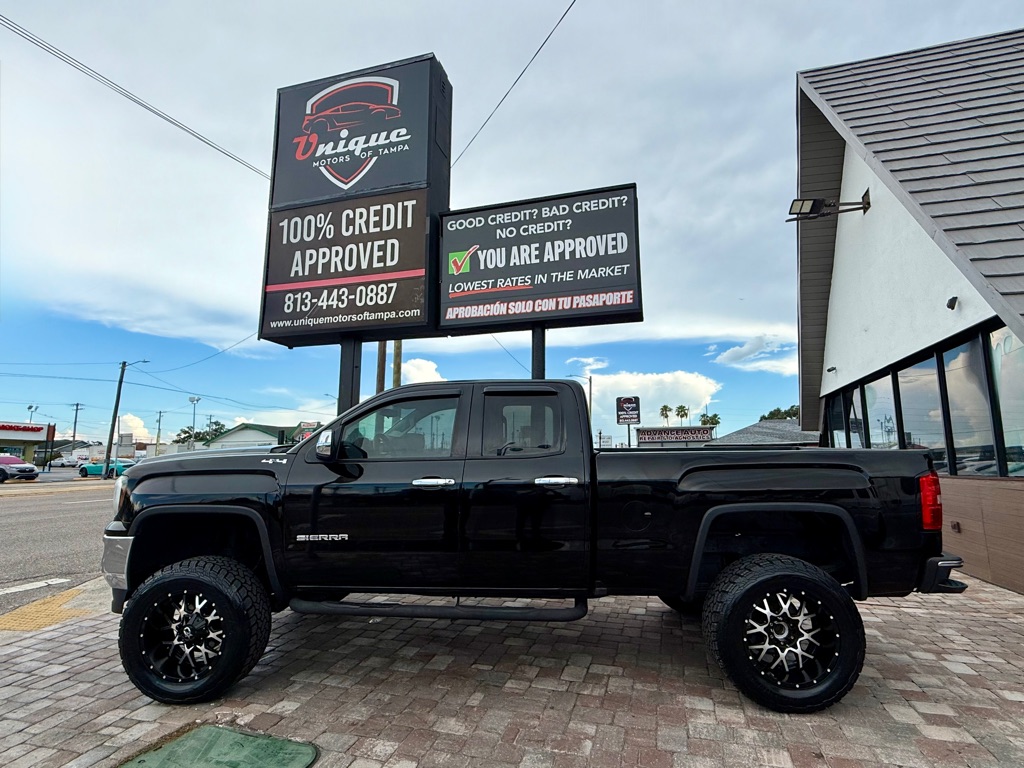Photo 5 of this GMC SIERRA SLT