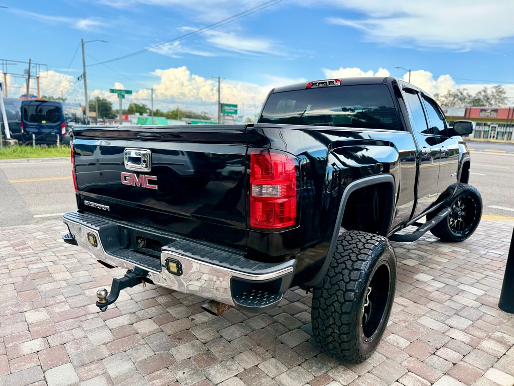 Photo 26 of this GMC SIERRA SLT