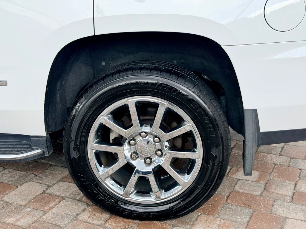 Photo 13 of this GMC YUKON