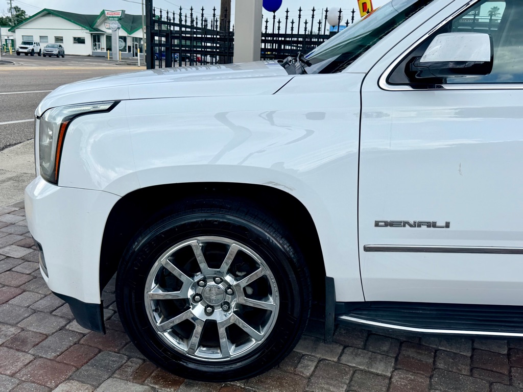 Photo 14 of this GMC YUKON