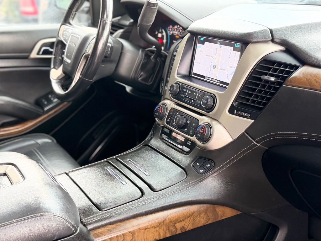 Photo 24 of this GMC YUKON