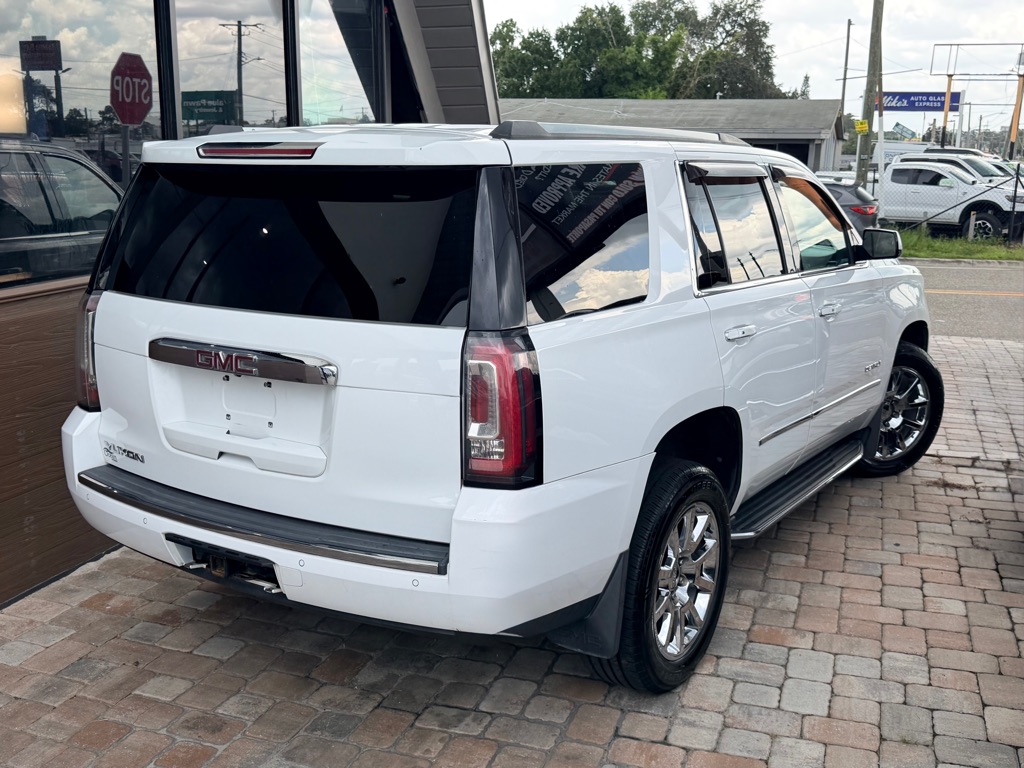 Photo 2 of this GMC YUKON