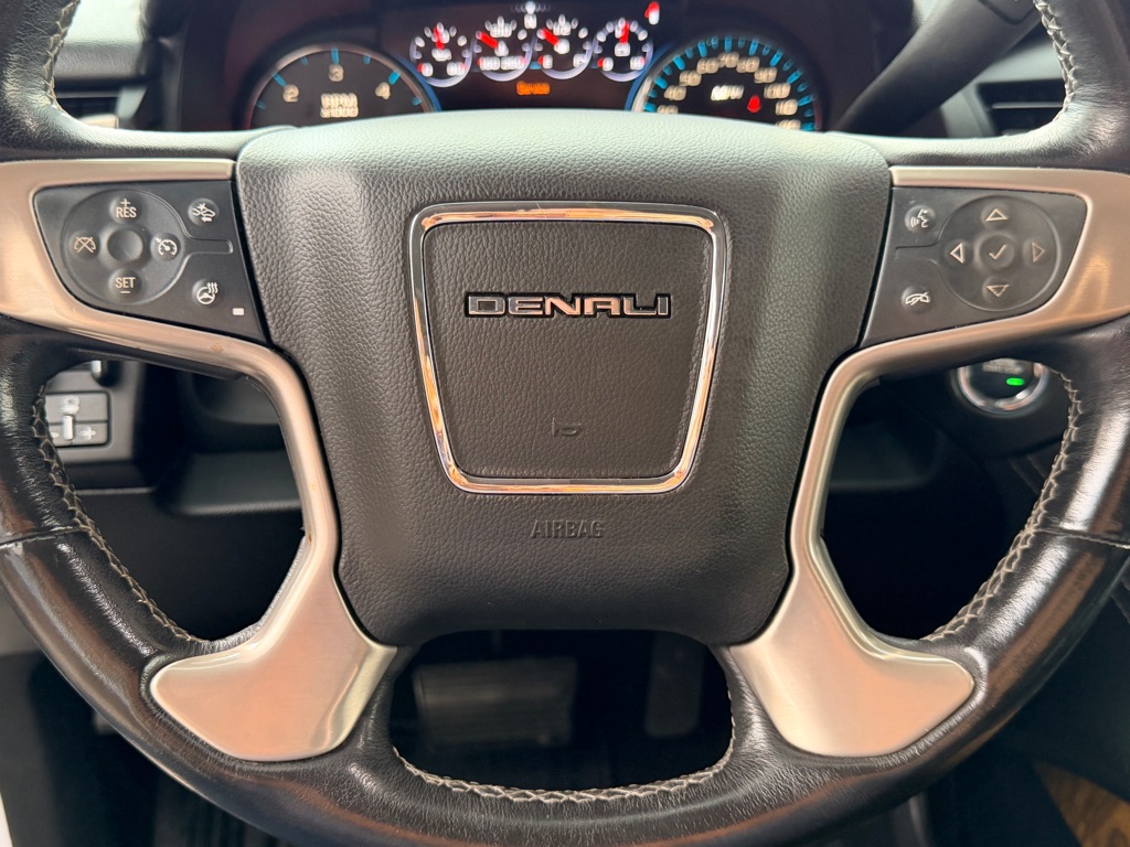 Photo 28 of this GMC YUKON