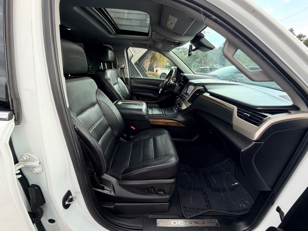 Photo 23 of this GMC YUKON