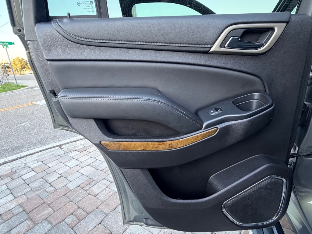 Photo 27 of this GMC YUKON