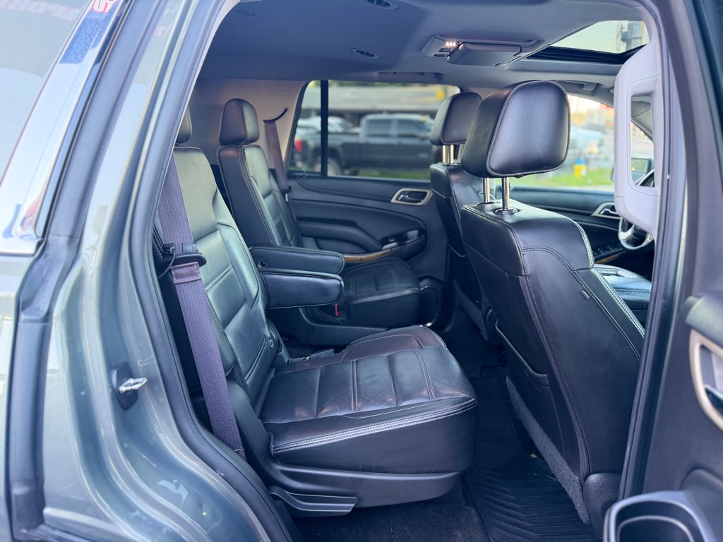 Photo 19 of this GMC YUKON