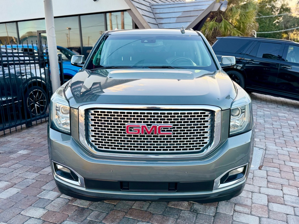 Photo 4 of this GMC YUKON