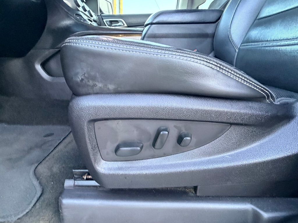 Photo 26 of this GMC YUKON