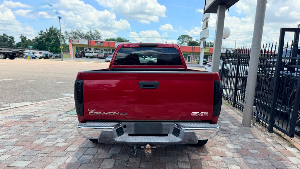 Photo 8 of this GMC CANYON