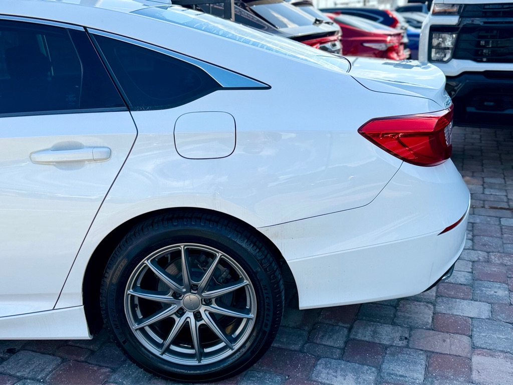Photo 13 of this HONDA ACCORD