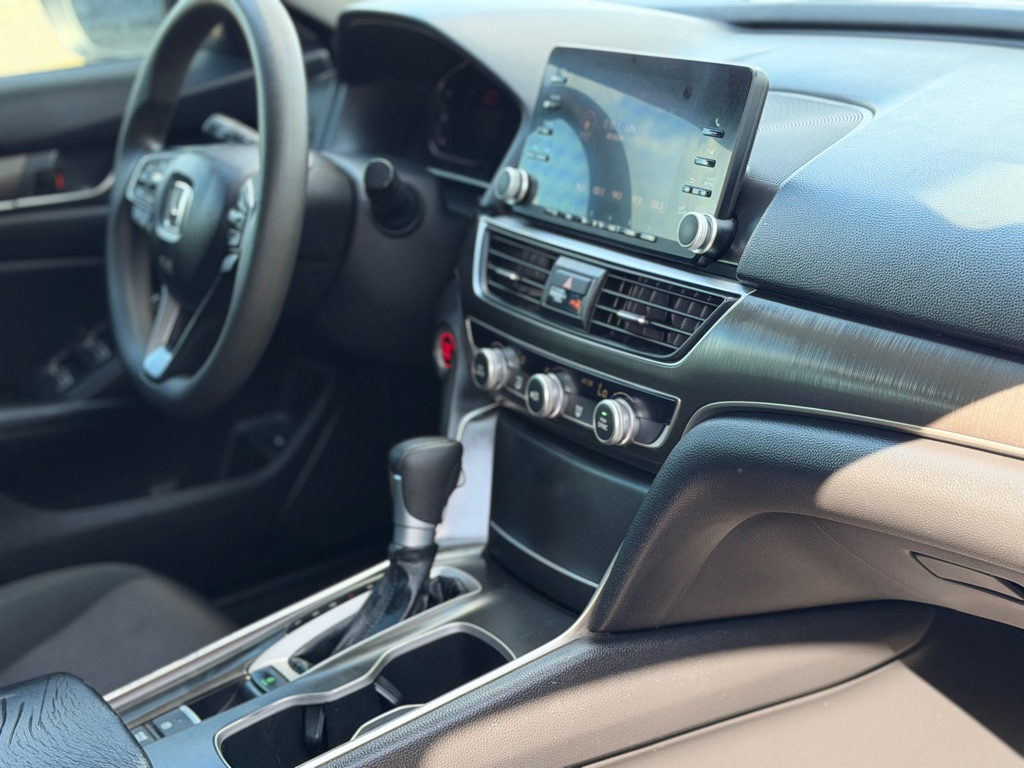 Photo 26 of this HONDA ACCORD