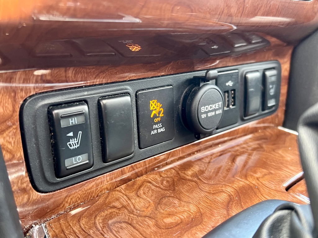 Photo 43 of this INFINITI QX80