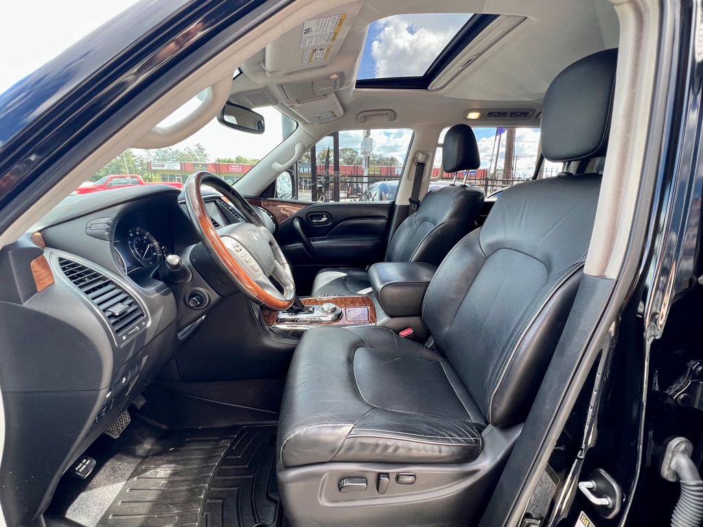 Photo 13 of this INFINITI QX80