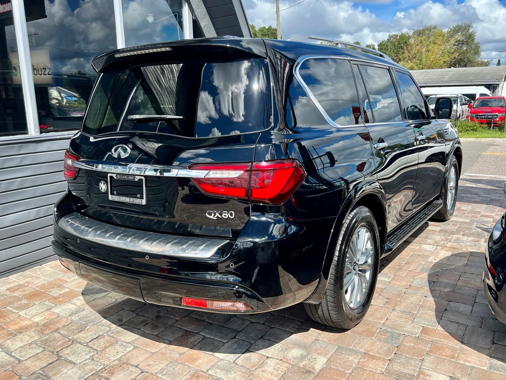 Photo 9 of this INFINITI QX80
