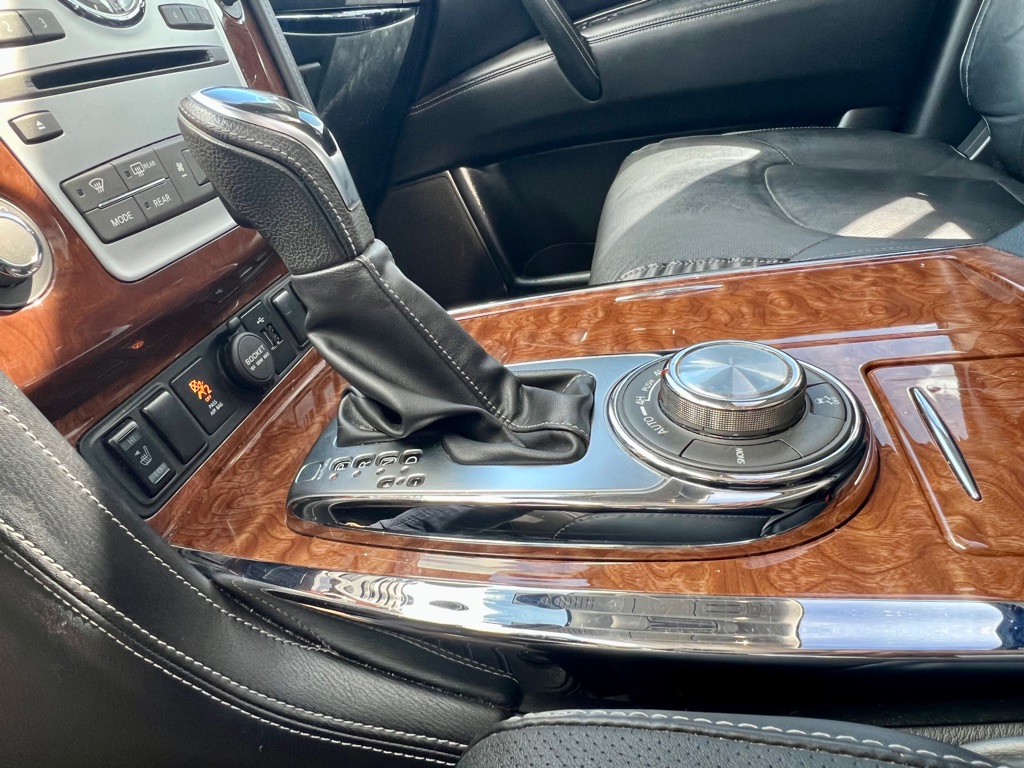 Photo 42 of this INFINITI QX80
