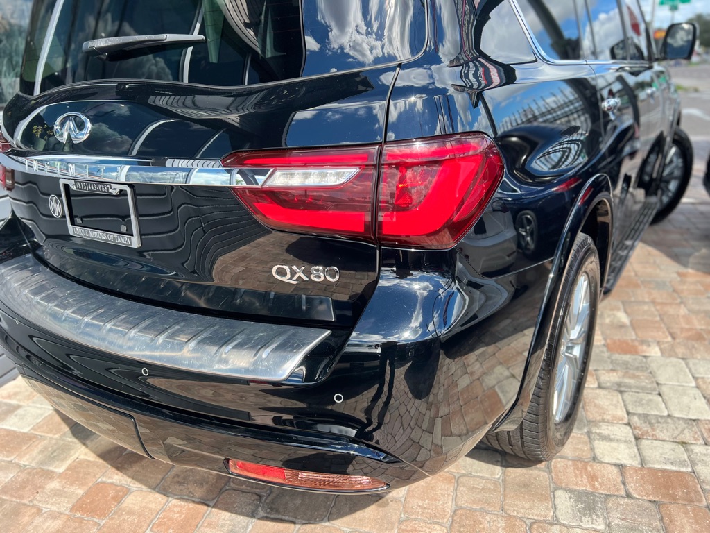 Photo 29 of this INFINITI QX80
