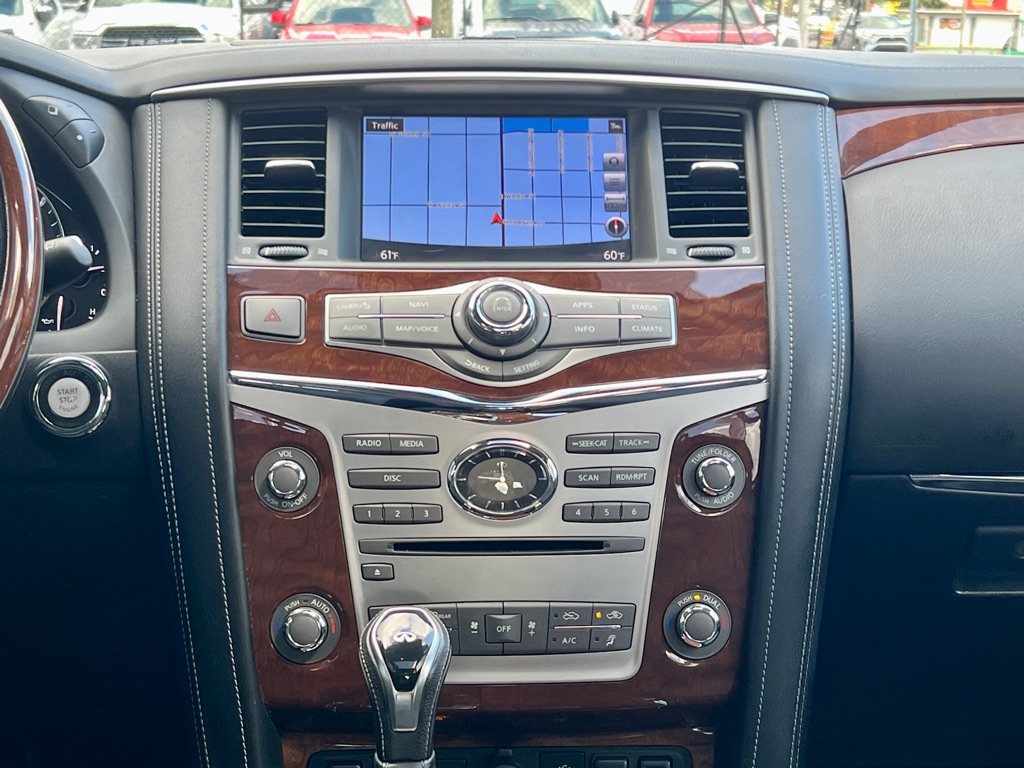 Photo 15 of this INFINITI QX80