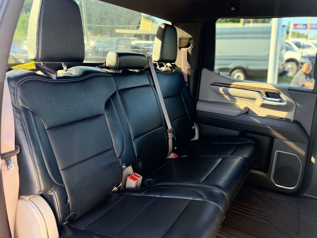 Photo 19 of this CHEVROLET SILVERADO 1500