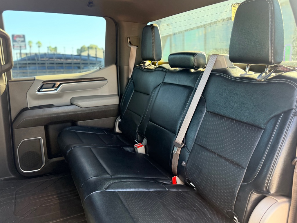 Photo 20 of this CHEVROLET SILVERADO 1500