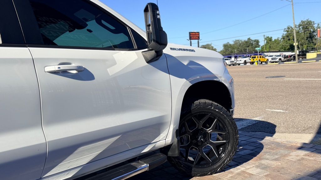 Photo 5 of this CHEVROLET SILVERADO 1500