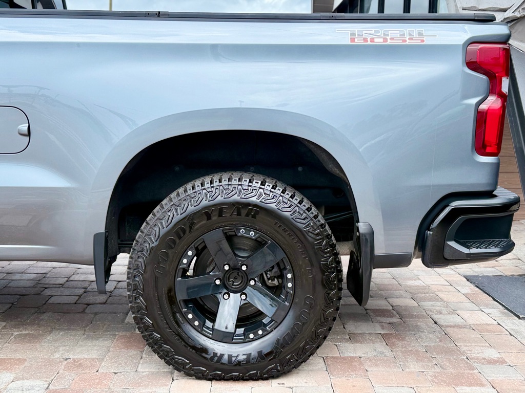 Photo 10 of this CHEVROLET SILVERADO 1500