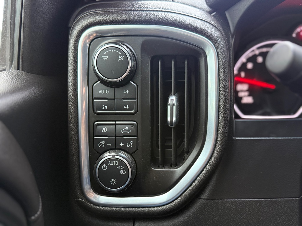 Photo 16 of this CHEVROLET SILVERADO 1500