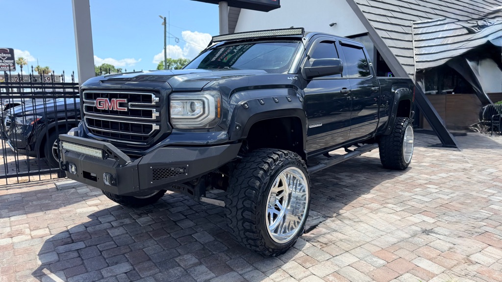 Photo 8 of this GMC SIERRA